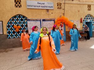 فقرات فنية وهدايا للأطفال في احتفال عيد الطفولة بقنا 98 - جريدة المساء