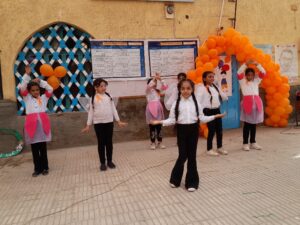 فقرات فنية وهدايا للأطفال في احتفال عيد الطفولة بقنا 82 - جريدة المساء