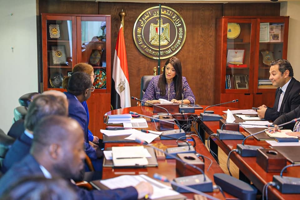 د. رانيا المشاط وزيرة التعاون الدولي تلتقي المدير الإقليمي للنمو العادل والتمويل والمؤسسات بمجموعة البنك الدولي لمناقشة جهود تحفيز القطاع الخاص والانتهاء من الاستراتيجية القطرية 2023-2027 16 - جريدة المساء