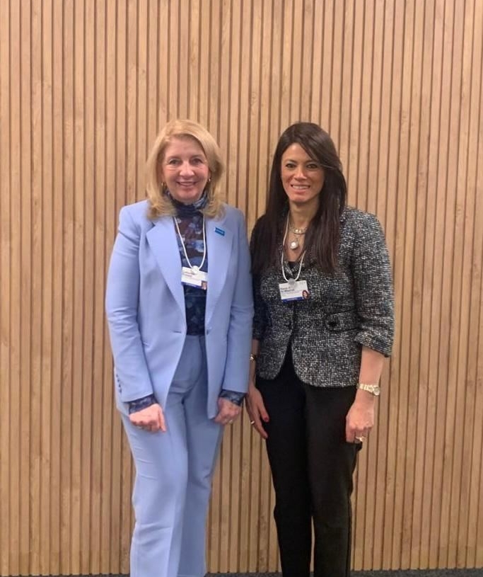 خلال فعاليات دافوس 2023 د.رانيا المشاط وزيرة التعاون الدولي تعقد اجتماعًا رفيع المستوى مع مديرة منظمة "يونيسيف" وتلتقي الوزير الأول بسنغافورة ووزيرة المالية النيجيرية والمدير الإداري للمنتدى الاقتصادي العالمي وزيرة التعاون الدولي تبحث مع مديرة يونيسيف جهود تمكين الشباب من خلال مبادرة "شباب بلد" وتنفيذ البرنامج القطري للمنظمة 2023-2027 18 - جريدة المساء