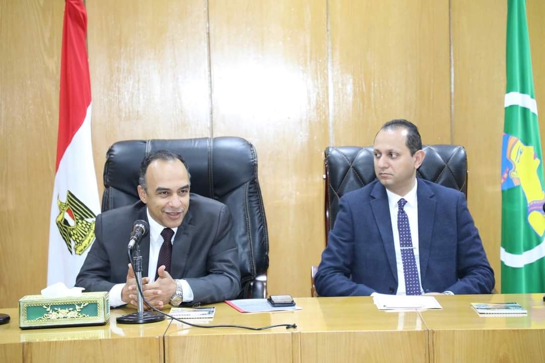 نائب محافظ المنيا يناقش خطة المحافظة الشاملة لمواجهه الأزمات والأخطار الناتجة عن السيول 16 - جريدة المساء