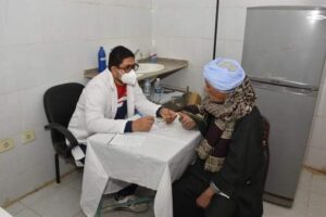 قافلة جامعة عين شمس تقدم خدماتها العلاجية لـ ١٨٩٤ مواطنًا بقري "حياة كريمة" بقنا 52 - جريدة المساء قافلة جامعة عين شمس تقدم خدماتها العلاجية لـ ١٨٩٤ مواطنًا بقري "حياة كريمة" بقنا 51 - جريدة المساء