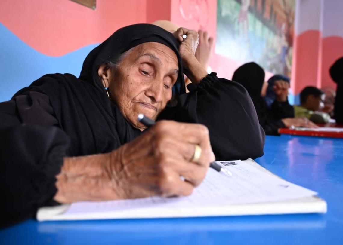 صاحبة الـ 87 عامًا تخوض امتحان تجاوز محو الأمية في إطار مبادرة وزارة التضامن «لا أمية مع تكافل» 16 - جريدة المساء صاحبة الـ 87 عامًا تخوض امتحان تجاوز محو الأمية في إطار مبادرة وزارة التضامن «لا أمية مع تكافل» 15 - جريدة المساء