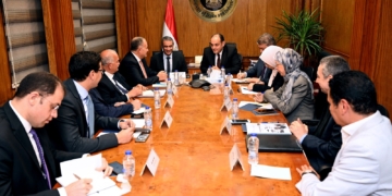 وزير التجارة : هدفنا تحويل مصر إلى مركز استراتيجى لصناعة الجلود 1 - جريدة المساء