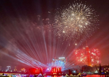 مصمم إضاءة احتفالات برج القاهرة في رأس السنة يكشف عن الكواليس 31 - جريدة المساء