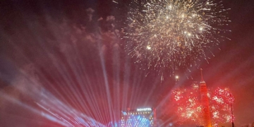 مصمم إضاءة احتفالات برج القاهرة في رأس السنة يكشف عن الكواليس 1 - جريدة المساء