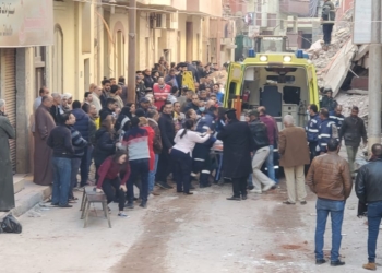 انهيار منزل بحى غرب أسيوط والدفع ب١٥ سيارة إسعاف وحماية مدنية لإنقاذ سكان العقار 25 - جريدة المساء