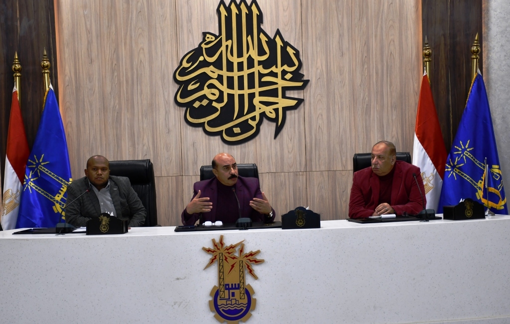 محافظ أسوان : لا صوت يعلو فوق صوت الإسراع بإنجاز العمل بمشروعات حياة كريمة 19 - جريدة المساء