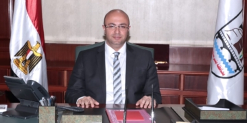 محافظ بني سويف يُهنئ  قداسة البابا تواضروس الثاني  بابا الإسكندرية وقيادات الطوائف الكنسية بمناسبة عيد الميلاد المجيد 1 - جريدة المساء