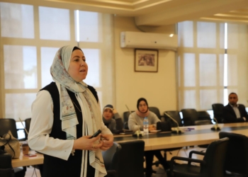 ورشة عمل لصناعة مستحضرات التجميل والتطبيقات العلاجيه من عسل النحل"بالغرفه التجاريه 31 - جريدة المساء