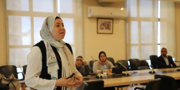 ورشة عمل لصناعة مستحضرات التجميل والتطبيقات العلاجيه من عسل النحل"بالغرفه التجاريه 2 - جريدة المساء ورشة عمل لصناعة مستحضرات التجميل والتطبيقات العلاجيه من عسل النحل"بالغرفه التجاريه 1 - جريدة المساء