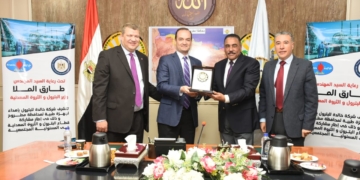 شركة خالدة للبترول تهدي مطروح جهاز ايكو للقلب و4 جهاز مونيتور وجهاز تحليل كيماء دم 1 - جريدة المساء