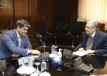 وزير الكهرباء والطاقة المتجددة يستقبل النائب الاول لوزير الطاقة الاوزباكستانى وذلك لبحث سبل دعم وتعزيز التعاون بين البلدين فى مجال الكهرباء والطاقة المتجددة 18 - جريدة المساء