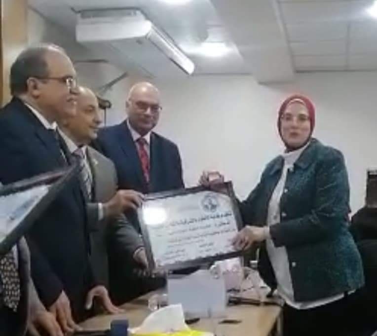 تكريم110أطباء و23 أما مثالية في إحتفالية بنقابة أطباء الشرقية 18 - جريدة المساء