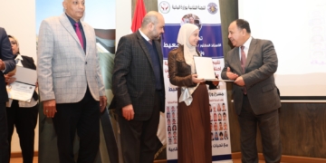 د. معيط.. فى تكريم أوائل الطلاب المتفوقين من أبناء العاملين بالمالية: اصنعوا أحلامكم بأنفسكم واجتهدوا بكل مثابرة فى تحقيقها 21 - جريدة المساء