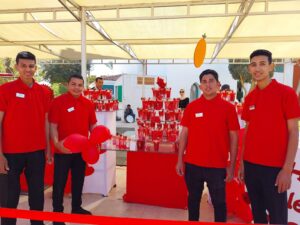 السياح الأجانب يحتفلون بعيد الحب على شواطئ الغردقة 35 - جريدة المساء