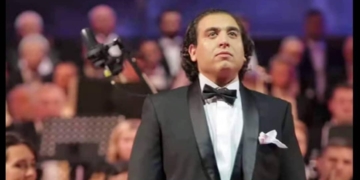 التينور رجاء الدين علي مسرح دار اوبرا كييل يستمر حتى نهايو مايو القادم 1 - جريدة المساء