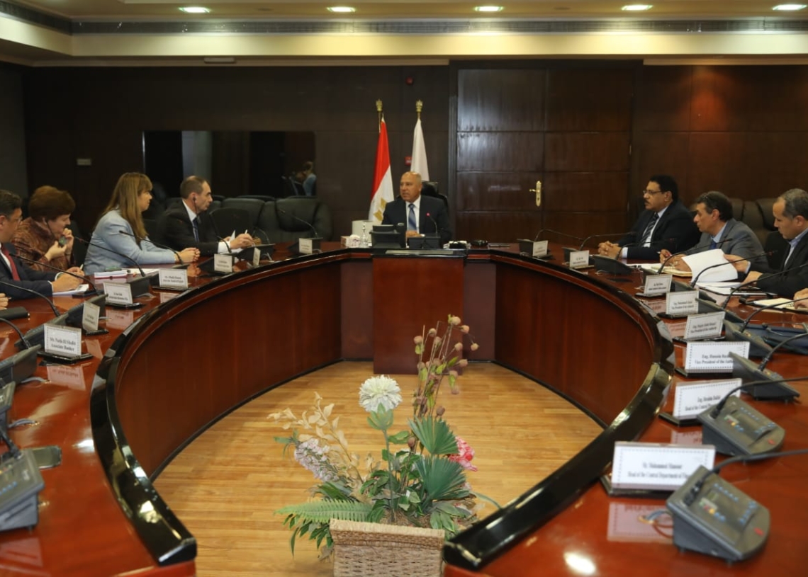 وزير النقل يبحث مع وفد البنك الأوروبي لإعادة الإعمار والتنمية الموقف التنفيذي لعدد من المشروعات المشتركة 19 - جريدة المساء