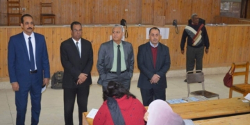 "غرباوي" يتفقد امتحانات الدراسات العليا بحقوق قنا 1 - جريدة المساء