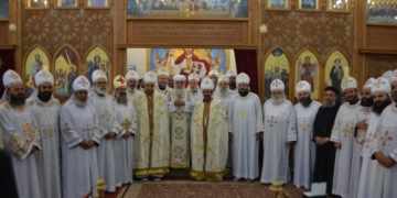 الأنبا مكاريوس اسقف المنيا يرسم كاهنين جديدين بقري المنيا 1 - جريدة المساء