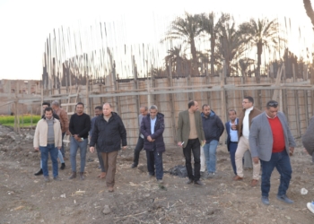 محافظ أسيوط يتفقد أعمال تنفيذ محطات رفع المعابدة الشرقية والسوالم البحرية وبنى إبراهيم بمركز أبنوب 25 - جريدة المساء