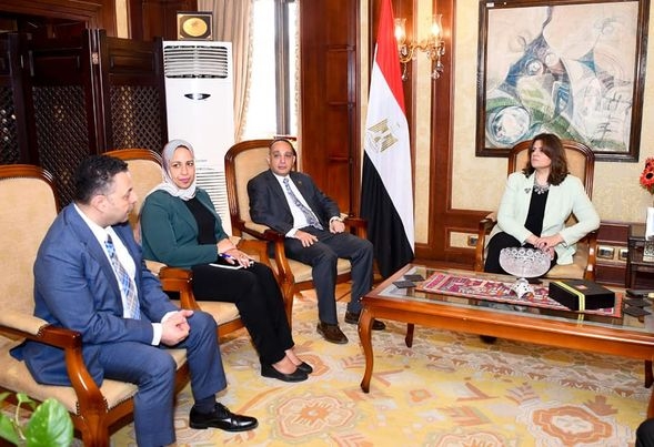 وزيرة الهجرة تستقبل مستثمرًا مصريًا بالولايات المتحدة الأمريكية بحضور عضو مجلس النواب 16 - جريدة المساء