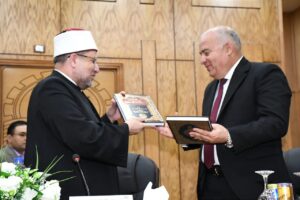 وزير الأوقاف يعقد اجتماعا موسعا مع قيادات الدعوة بقنا 31 - جريدة المساء