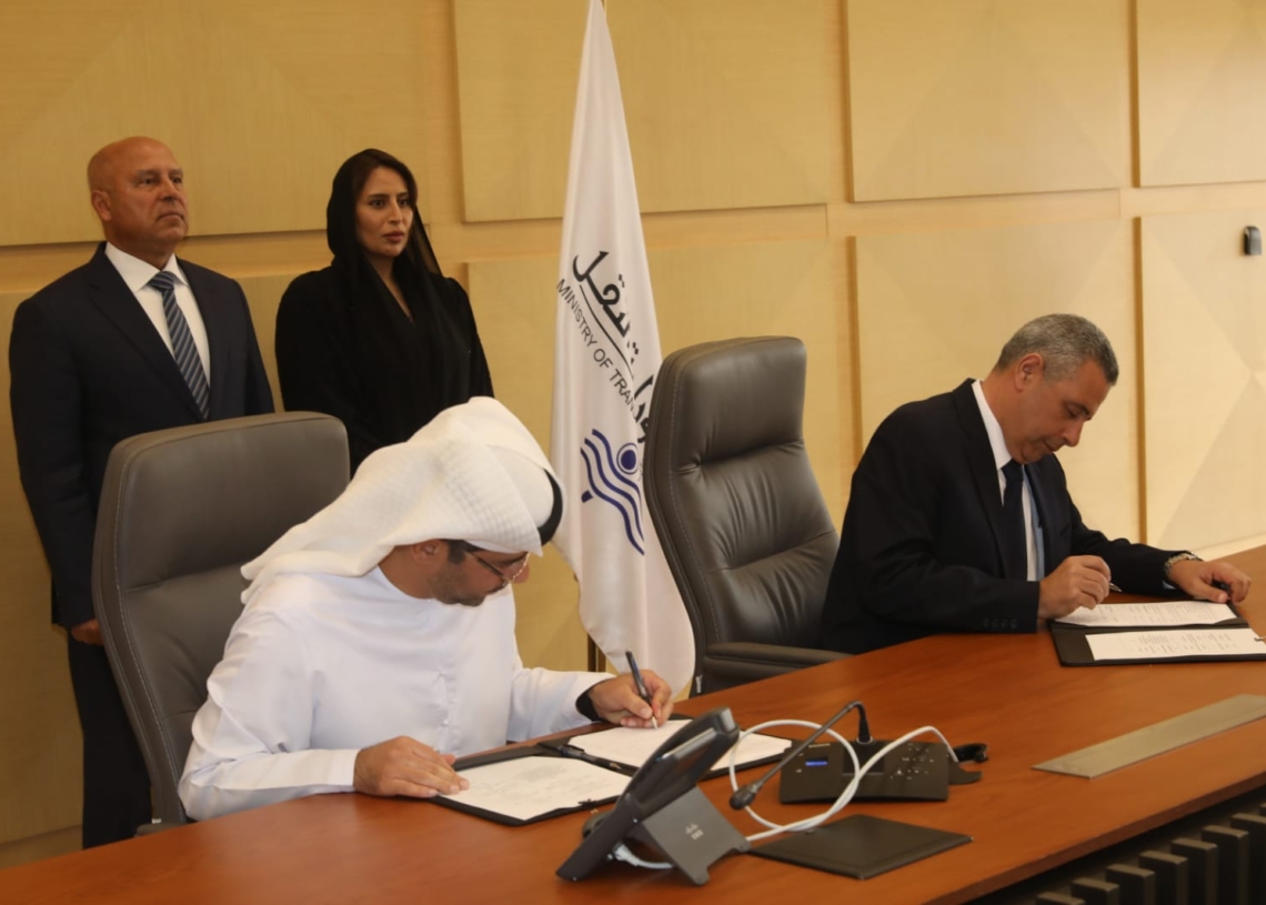 وزير النقل يشهد توقيع عدد من مذكرات التفاهم بين موانئ أبو ظبي و البحر الأحمر 17 - جريدة المساء