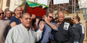 تشييع جنازة الفنانة شريفة فاضل من مسجد السيدة نفيسة 9 - جريدة المساء