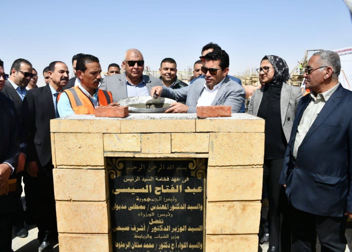 وزير الشباب والرياضة ومحافظ الوادي الجديد يضعان حجر الأساس لإنشاء مضمار الهجن والفروسية الدولي 38 - جريدة المساء وزير الشباب والرياضة ومحافظ الوادي الجديد يضعان حجر الأساس لإنشاء مضمار الهجن والفروسية الدولي 37 - جريدة المساء