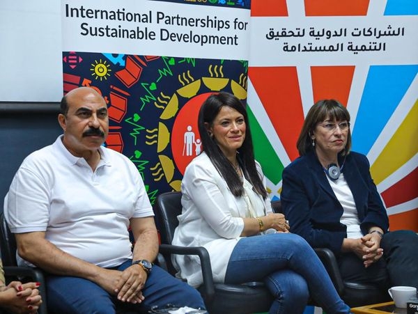 د. رانيا المشاط وزيرة التعاون الدولي والمنسق المقيم للأمم المتحدة ومحافظ أسوان يختتمون الجولة التفقدية بزيارة بمتحف النوبة ومتابعة نتائج التطوير المؤسسي بالتعاون مع منظمة اليونسكو 15 - جريدة المساء