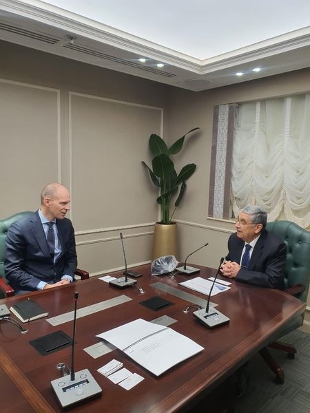 وزير الكهرباء والطاقة المتجددة يستقبل شريك مؤسس لشركة كوبنهاجن للبنية التحتية لبحث سبل التعاون والاستثمار 18 - جريدة المساء