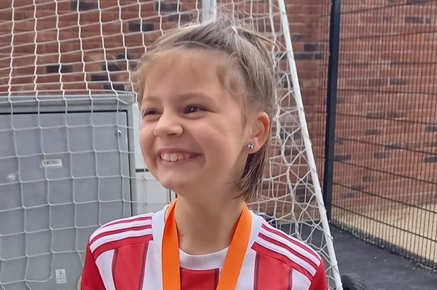 نيام هويل افضل مشجعة 19 - جريدة المساء