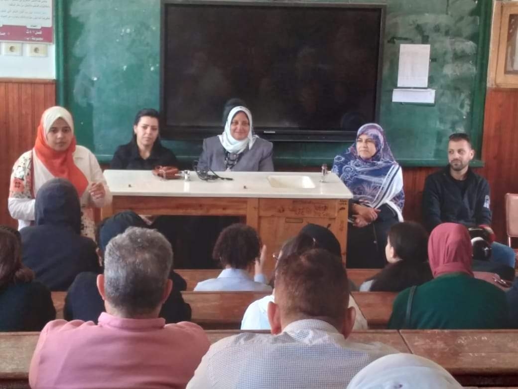 إدارة الأمومة والطفولة ووحدة تكافؤ الفرص تعقد سلسلة من ندوات التوعية للطلاب بمدارس المنيا 18 - جريدة المساء