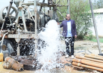 رئيس جامعة سوهاج يفتتح أعمال تشغيل بئر جوفي جديد بمزرعة الكوثر 33 - جريدة المساء