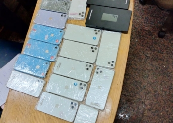 ضبط راكب حاول تهريب هواتف محمولة مخبأة داخل جسمه 32 - جريدة المساء