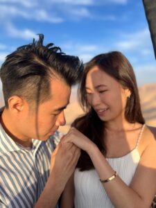 صيني يتقدم للزواج من حبيبته خلال رحلات البالون في سماء الأقصر 25 - جريدة المساء