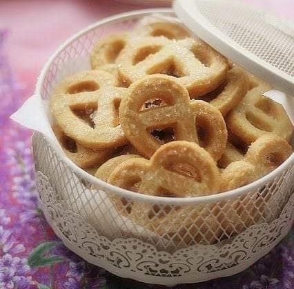 بسكويت الزبدة الفاخر على طريقة الشيف غادة العربي 19 - جريدة المساء