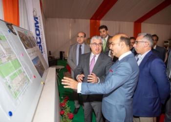 اقتصادية قناة السويس: باستثمارات 110 مليون دولار.. وضع حجر الأساس لمصنع فليكس الهندي لإنتاج البولي إيثلين بالمنطقة الصناعية 18 - جريدة المساء اقتصادية قناة السويس: باستثمارات 110 مليون دولار.. وضع حجر الأساس لمصنع فليكس الهندي لإنتاج البولي إيثلين بالمنطقة الصناعية 17 - جريدة المساء