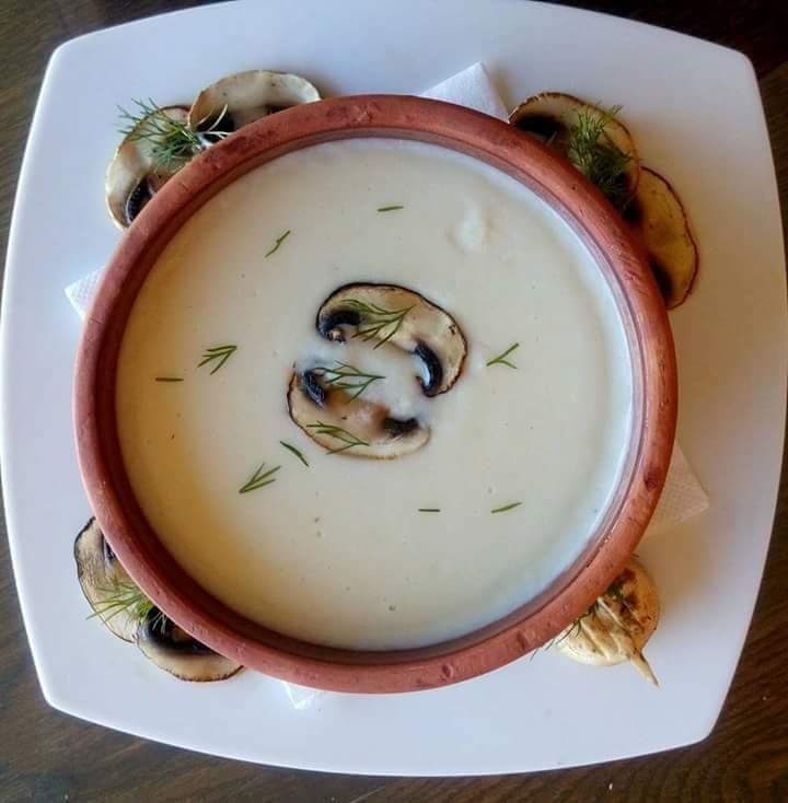 الشيف حنان تقدم طريقة سريعة لتحضير شوربة الدجاج بالكريمة 19 - جريدة المساء