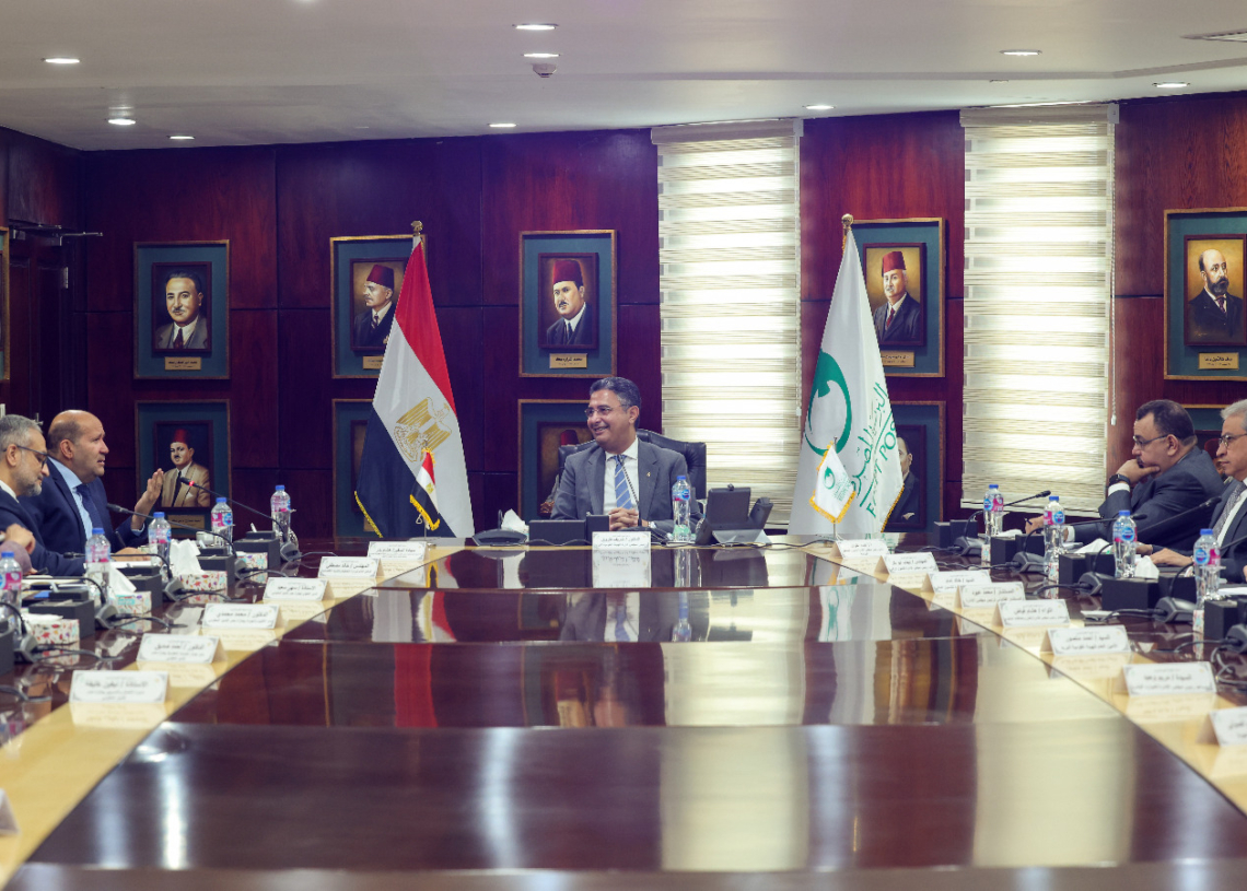 رئيس البريد يستقبل المشرف على جائرة مصر للتميز ومنسق المبادرة الوطنية للمشروعات الخضراء الذكية 18 - جريدة المساء