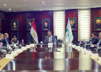 رئيس البريد يستقبل المشرف على جائرة مصر للتميز ومنسق المبادرة الوطنية للمشروعات الخضراء الذكية 21 - جريدة المساء