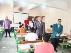 مدير"تعليم القاهرة" يتفقد لجان الشهادة الإعدادية..ويطمئن على سير الإمتحانات 41 - جريدة المساء