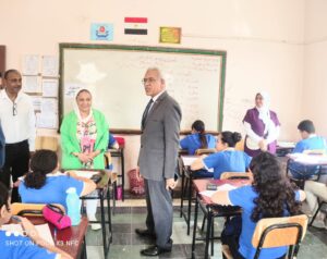 مدير"تعليم القاهرة" يتفقد لجان الشهادة الإعدادية..ويطمئن على سير الإمتحانات 29 - جريدة المساء