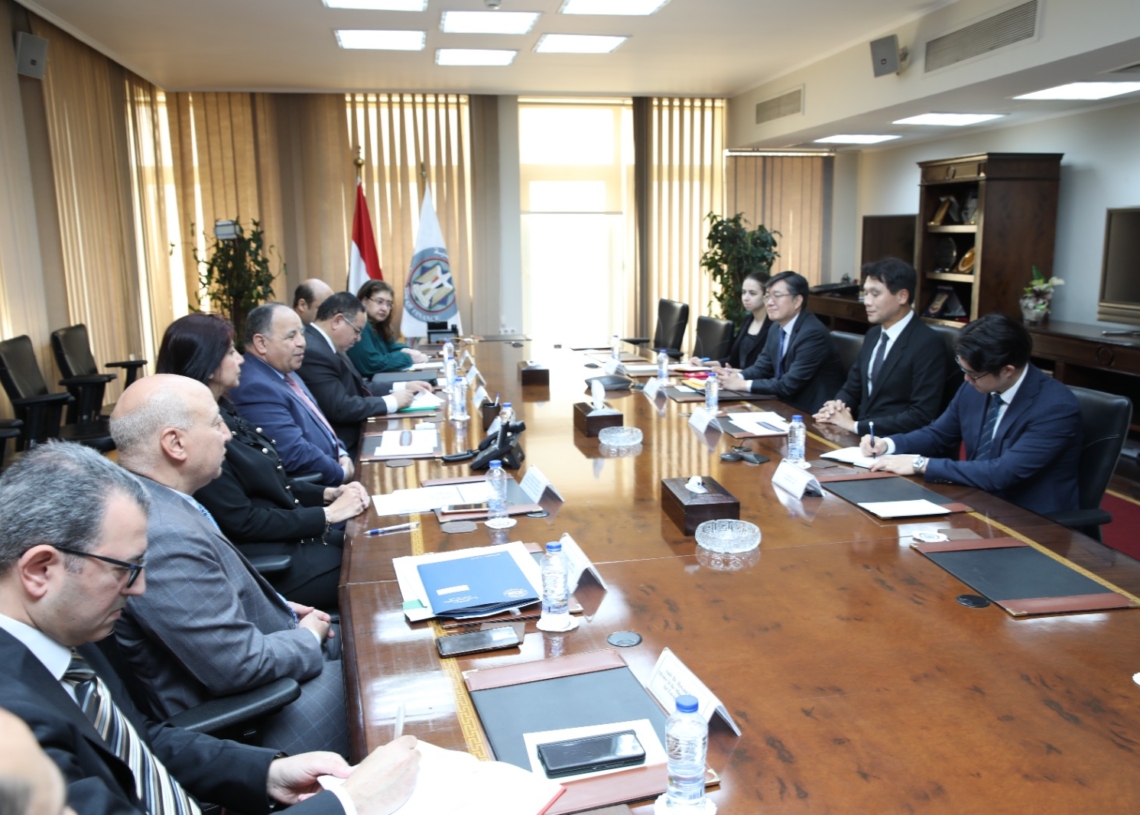 د. معيط: زيارة الرئيس الكوري لمصر أعطت للتعاون الثنائى انطلاقة قوية للشراكة الشاملة 20 - جريدة المساء د. معيط: زيارة الرئيس الكوري لمصر أعطت للتعاون الثنائى انطلاقة قوية للشراكة الشاملة 19 - جريدة المساء