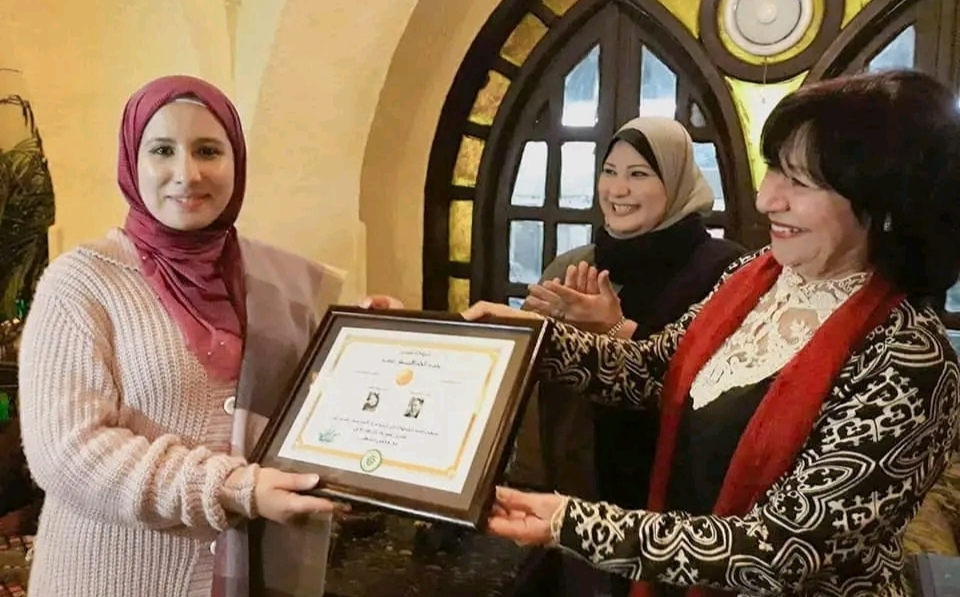 عصفور بيحلم بالجناح".. غيض من إبداعات الشاعره هدير عزت 20 - جريدة المساء عصفور بيحلم بالجناح".. غيض من إبداعات الشاعره هدير عزت 19 - جريدة المساء