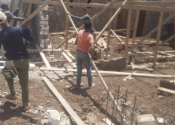 قري مركز المنيا تواصل ازالة حالات البناء المخالف ورفع المخلفات 27 - جريدة المساء