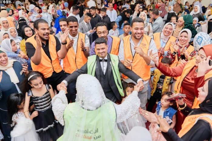 العروس القناوية بملابس الصندوق