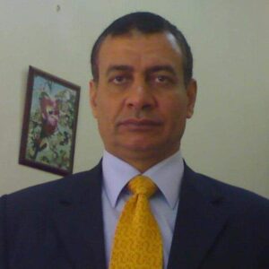 رئيس جامعة جنوب الوادى يقدم واجب العزاء فى الكاتب الصحفي أحمد خلف الله 19 - جريدة المساء