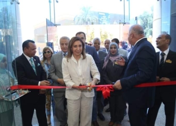 وزيرة الثقافة ومحافظ قنا يفتتحان "مكتبة مصر العامة" بقنا ضمن احتفالات ثورة الثلاثين من يونيو 28 - جريدة المساء